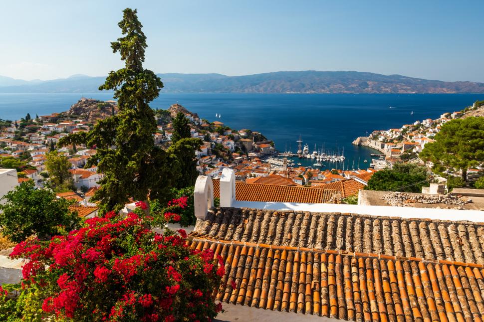 Santorini și Mykonos nu mai sunt așa dorite de turiști. Anul acesta o altă insulă, la o oră de Atena, e în top pentru apusurile virale 971295