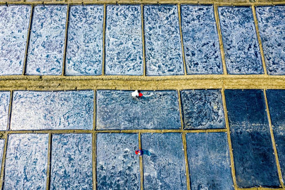 Cum transformă soarele apa de mare în sare pură. Imagini spectaculoase și rare filmate cu drona 971697