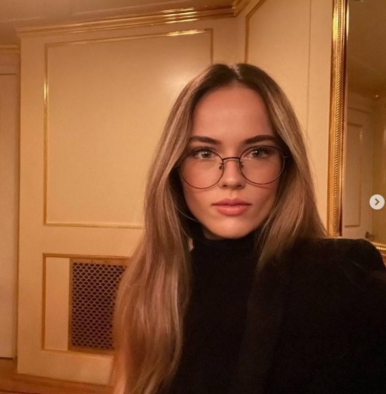 Fetița fotomodel care la 9 ani a fermecat lumea, dar a stârnit controverse, a dezvăluit cu ce se ocupă acum, la 19 ani 971870