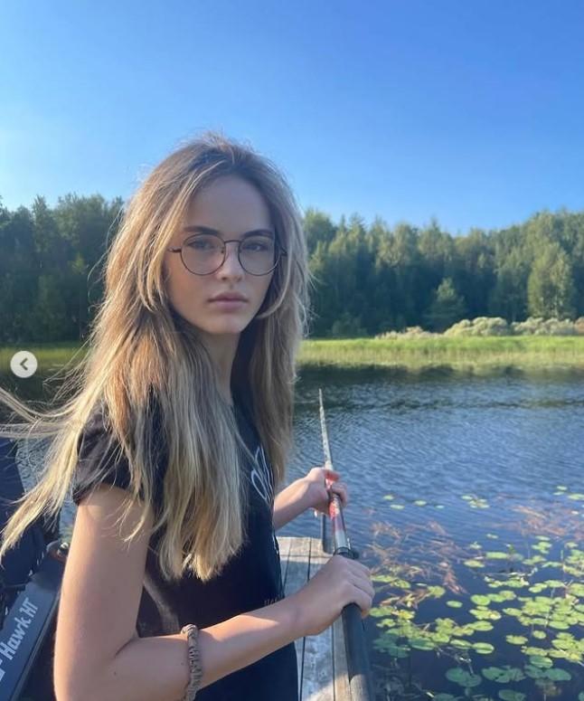 Fetița fotomodel care la 9 ani a fermecat lumea, dar a stârnit controverse, a dezvăluit cu ce se ocupă acum, la 19 ani 971871