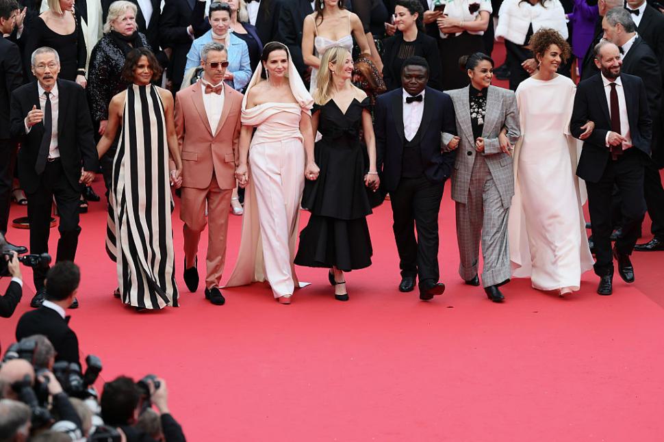 Volodimir Zelenski şi ostaticii din Gaza, omagiaţi în prima zi a Festivalului de Film de la Cannes: "Un actor devenit războinic" 972311