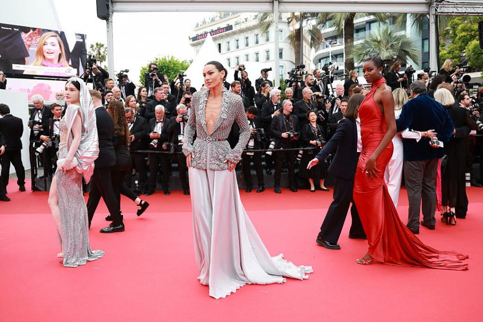 Volodimir Zelenski şi ostaticii din Gaza, omagiaţi în prima zi a Festivalului de Film de la Cannes: "Un actor devenit războinic" 972321