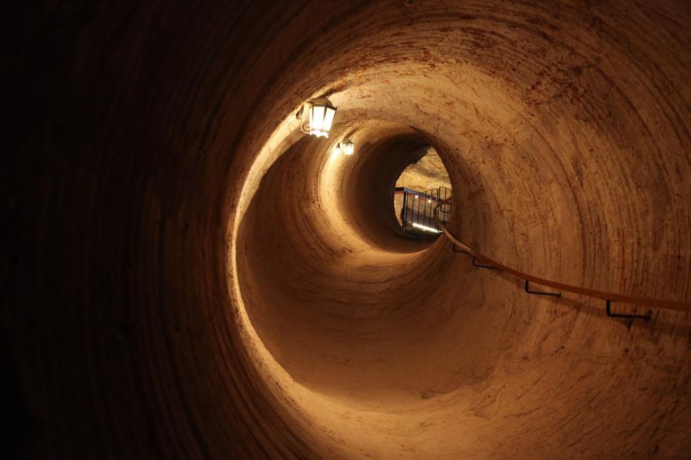 Misteriosul oraș subteran unde oamenii s-au mutat în fostele mine. Cum arată casele, magazinele și restaurantele lor 972482