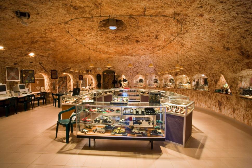 Misteriosul oraș subteran unde oamenii s-au mutat în fostele mine. Cum arată casele, magazinele și restaurantele lor 972491