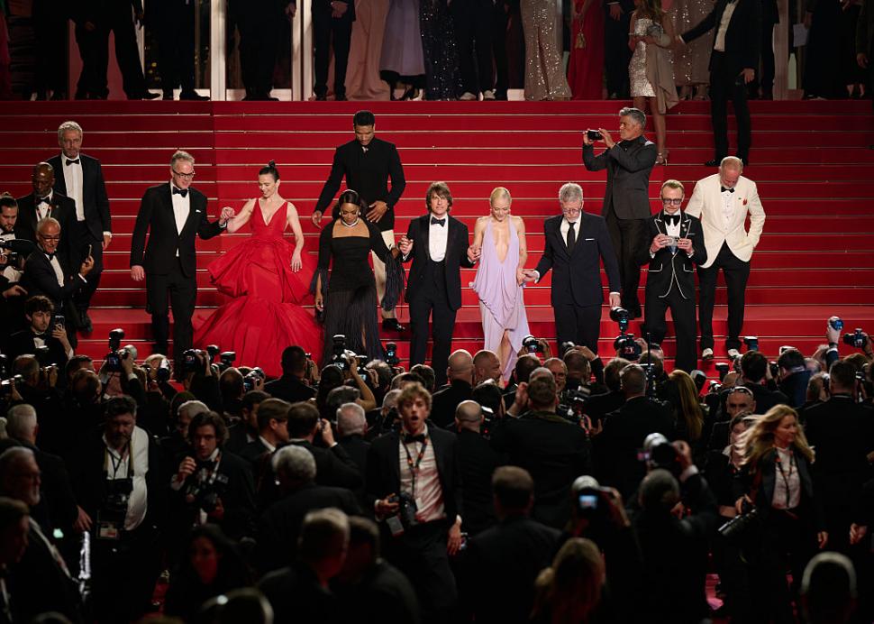 Apariții spectaculoase pe covorul roșu la Cannes 2025, la premiera „Mission: Impossible”. Halle Berry și Heidi Klum, vedetele serii 972774