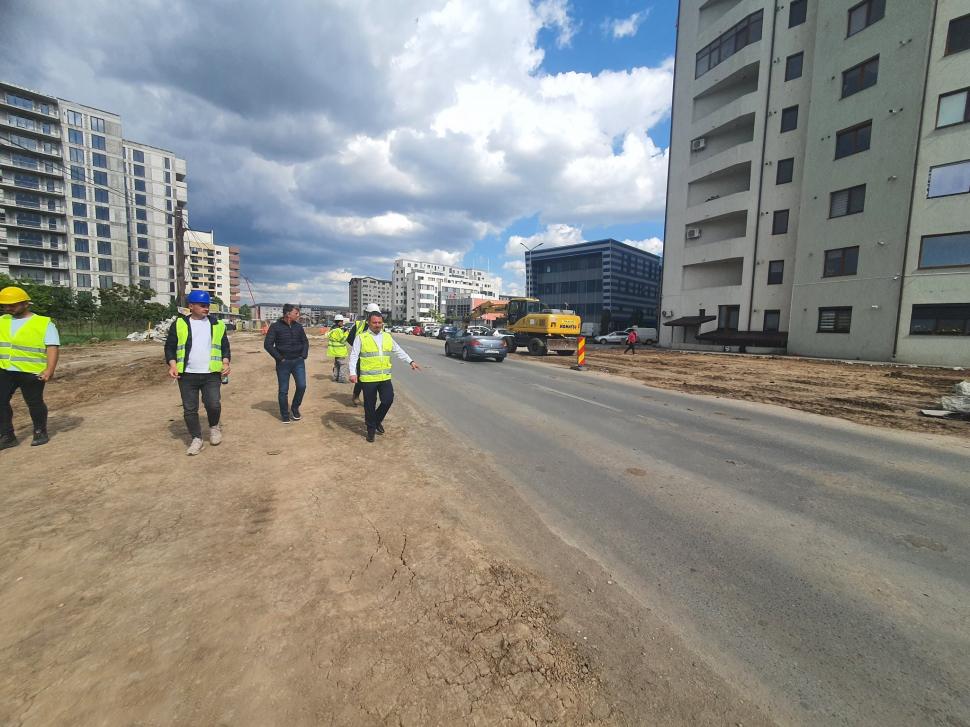 Cum merg lucrările pentru lărgirea bulevardului Prelungirea Ghencea: „Până la finalul anului se va circula pe patru benzi” 973065