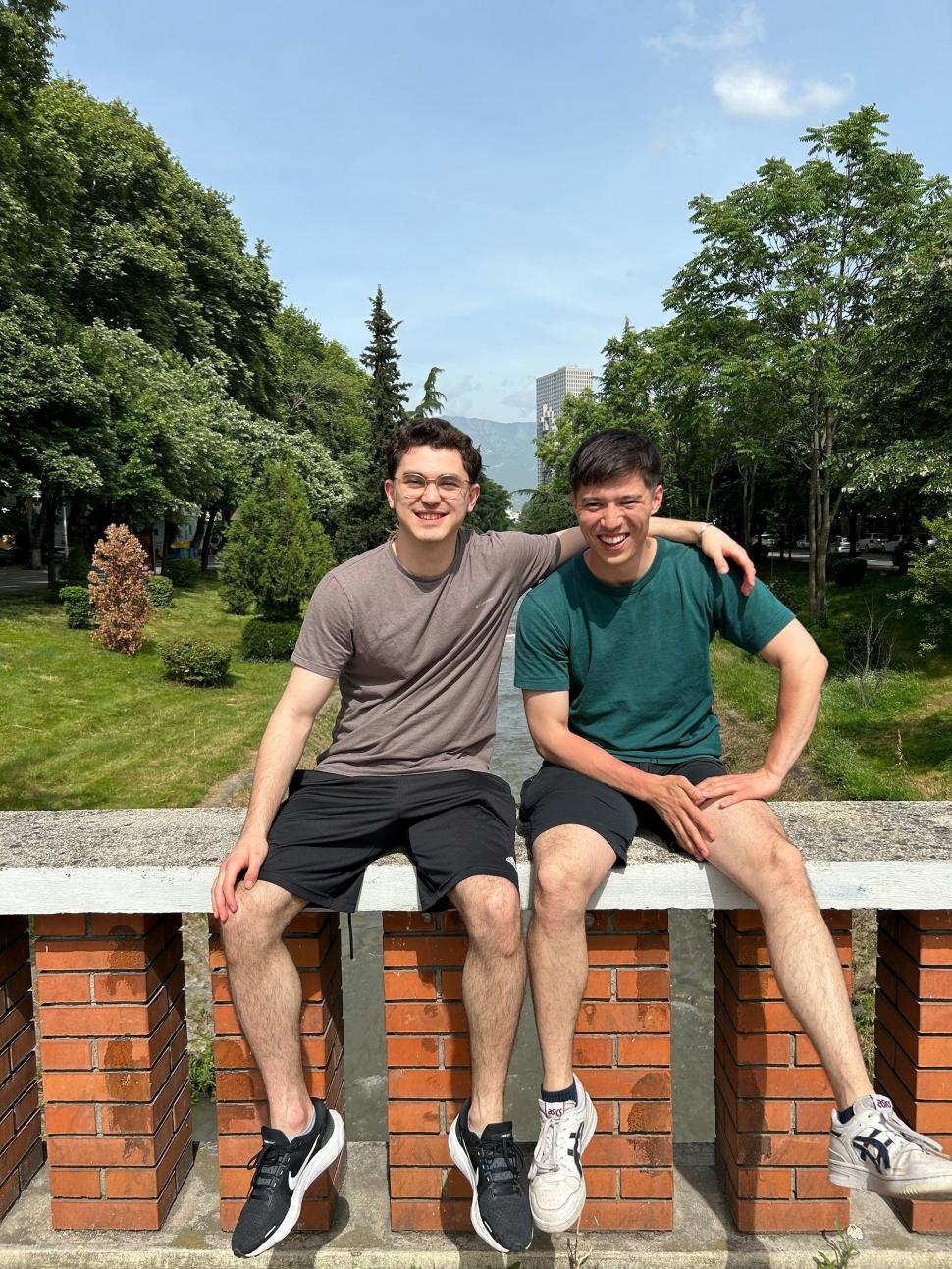 Poliglotul "de alături". Cum a devenit celebru în toată lumea un băiat care vorbește 30 de limbi 973172