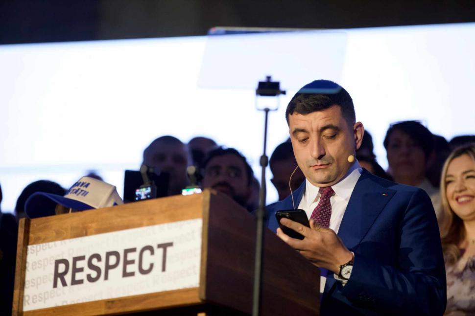 Imaginile dezastrului. Cum a primit George Simion vestea că Nicușor Dan este pe primul loc după alegeri 973633