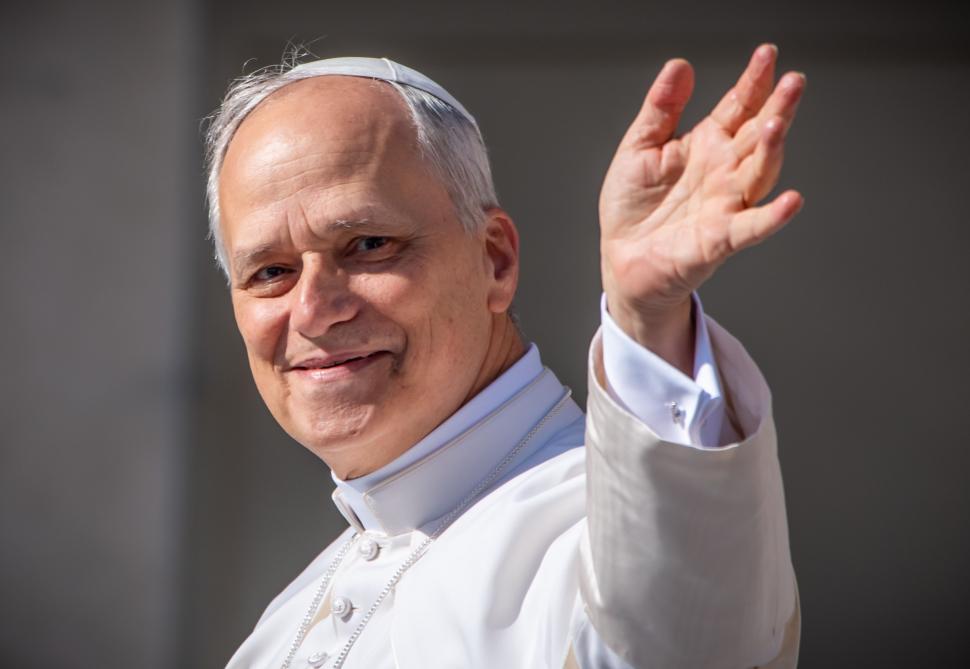 Papa Leon al XIV-lea își începe oficial pontificatul: JD Vance, Zelenski şi Ursula von der Leyen, prezenți la ceremonia de la Vatican 973506