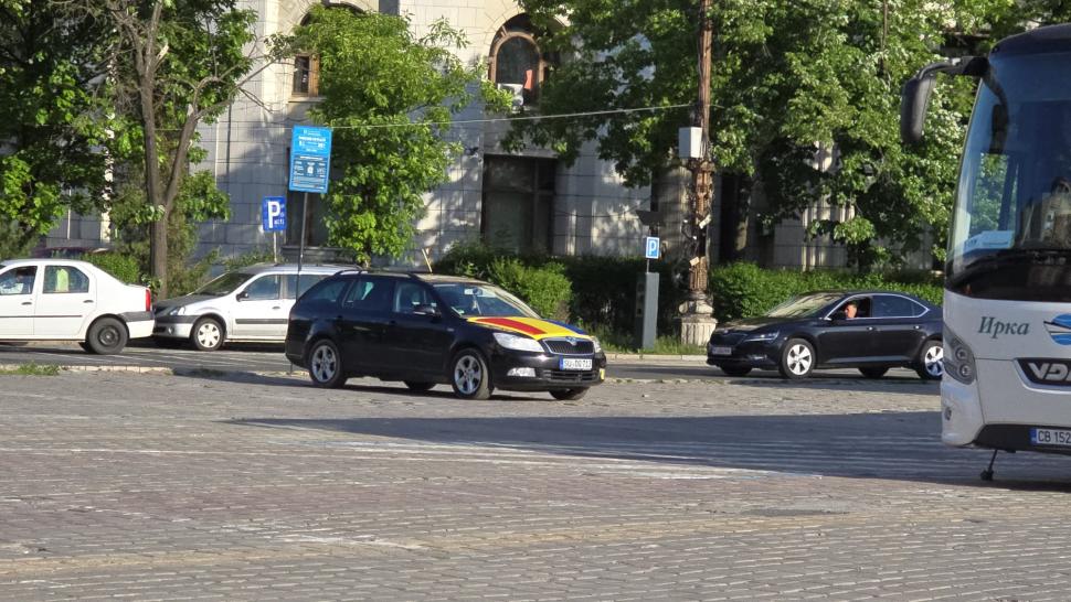 Victoria care n-a fost. Reportaj la ușa după care s-a ascuns Simion, când a pierdut alegerile pe care doar el crede că le-a câștigat 973651