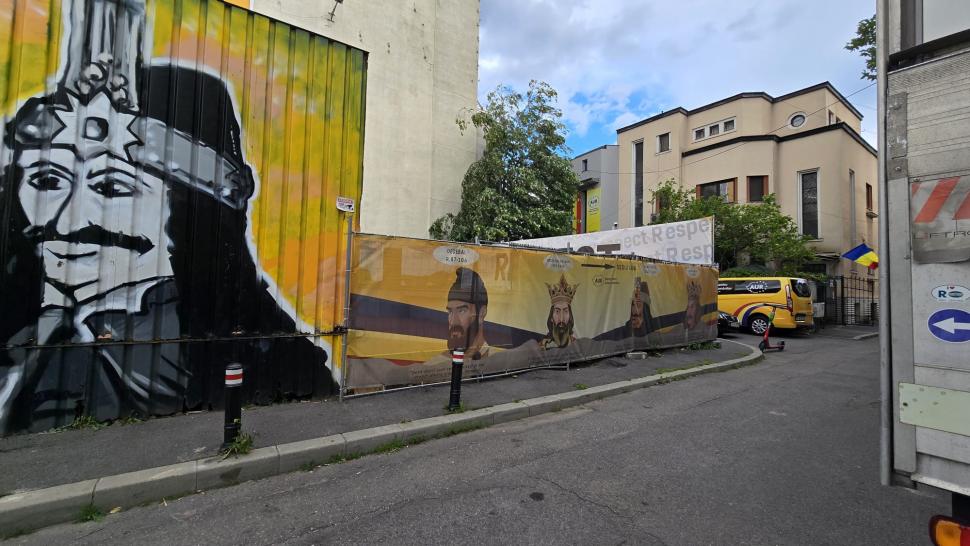 Victoria care n-a fost. Reportaj la ușa după care s-a ascuns Simion, când a pierdut alegerile pe care doar el crede că le-a câștigat 973652