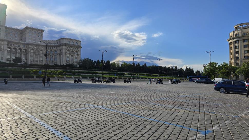 Victoria care n-a fost. Reportaj la ușa după care s-a ascuns Simion, când a pierdut alegerile pe care doar el crede că le-a câștigat 973657