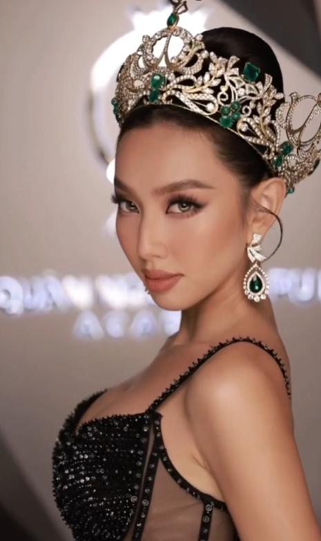 O regină a frumuseții din Vietnam a fost arestată pe aeroport din cauza unor jeleuri 974071