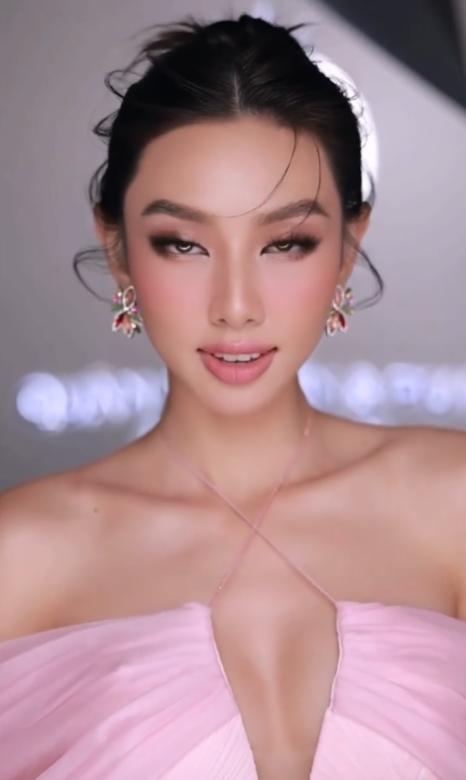 O regină a frumuseții din Vietnam a fost arestată pe aeroport din cauza unor jeleuri 974072