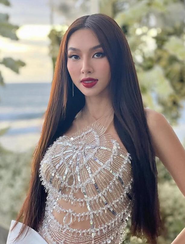 O regină a frumuseții din Vietnam a fost arestată pe aeroport din cauza unor jeleuri 974076