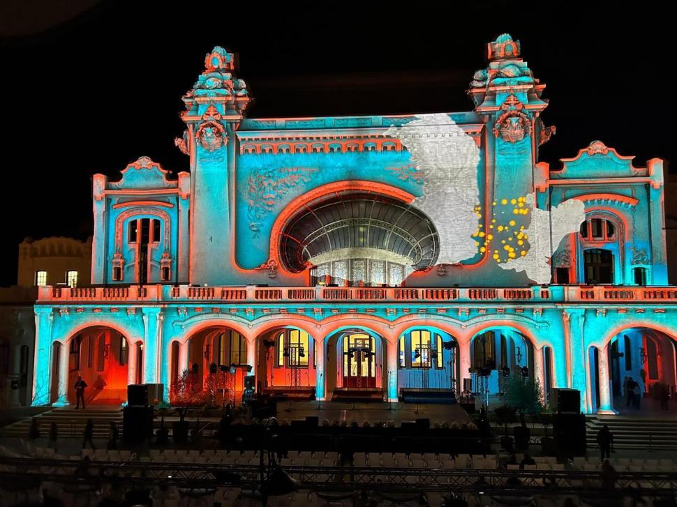 Imagini spectaculoase cu Cazinoul din Constanța după redeschidere. În patru zile a fost vizitat de 10.000 de oameni  975319