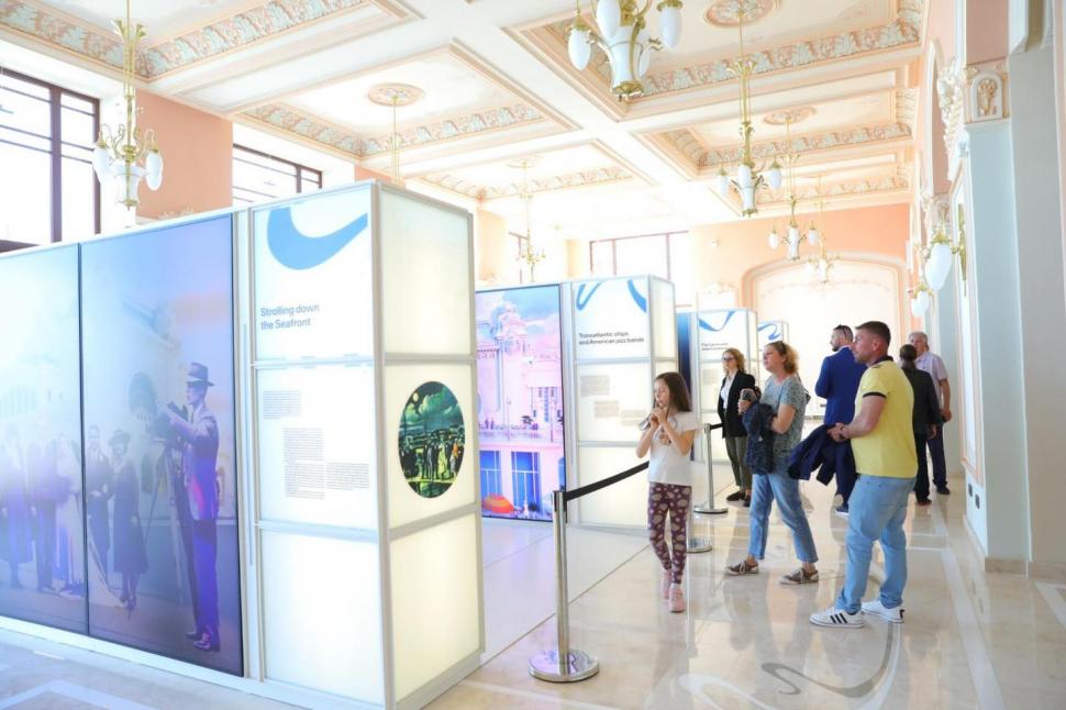 Imagini spectaculoase cu Cazinoul din Constanța după redeschidere. În patru zile a fost vizitat de 10.000 de oameni  975322