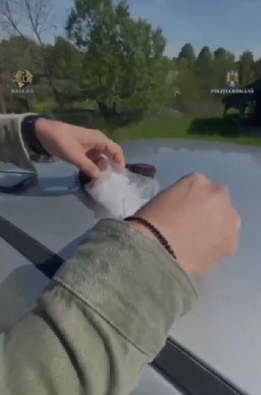 O bătrână de 82 de ani din Miercurea Ciuc, cercetată după ce a vândut cocaină. Ce au descoperit poliţiştii în locuinţa ei 975538