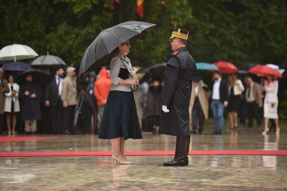 Vedete şi oameni de afaceri, prezenţi la ceremonia de învestire a lui Nicuşor Dan: "Este un om care preferă să facă" 975518