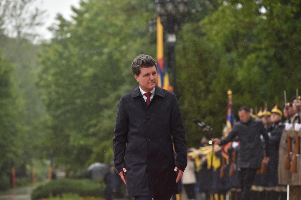 Vedete şi oameni de afaceri, prezenţi la ceremonia de învestire a lui Nicuşor Dan: "Este un om care preferă să facă" 975521