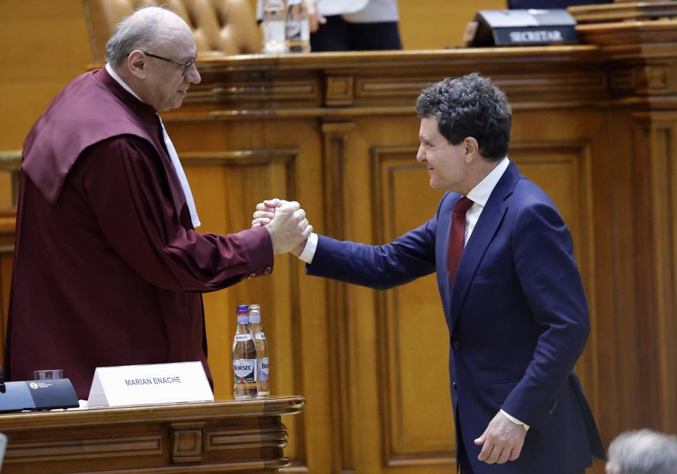 Vedete şi oameni de afaceri, prezenţi la ceremonia de învestire a lui Nicuşor Dan: "Este un om care preferă să facă" 975529