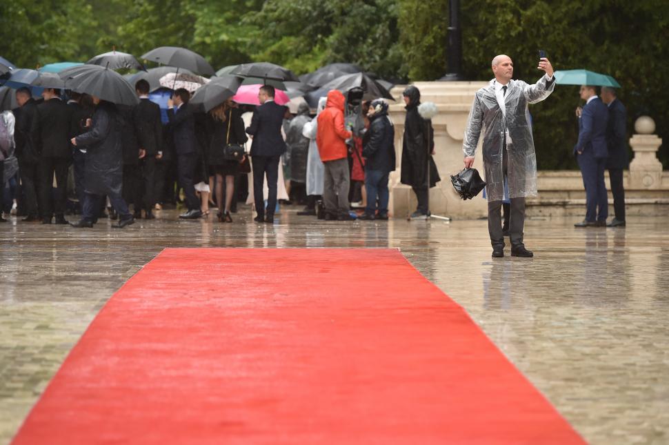 Vedete şi oameni de afaceri, prezenţi la ceremonia de învestire a lui Nicuşor Dan: "Este un om care preferă să facă" 975532