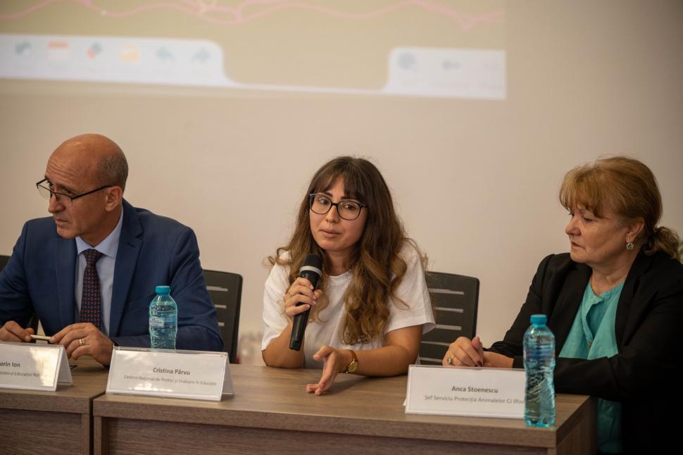 "Ora cu şi pentru animale" ar putea deveni materie opţională în şcolile din toată România. Autorităţile din Ilfov pregătesc documentele 976595