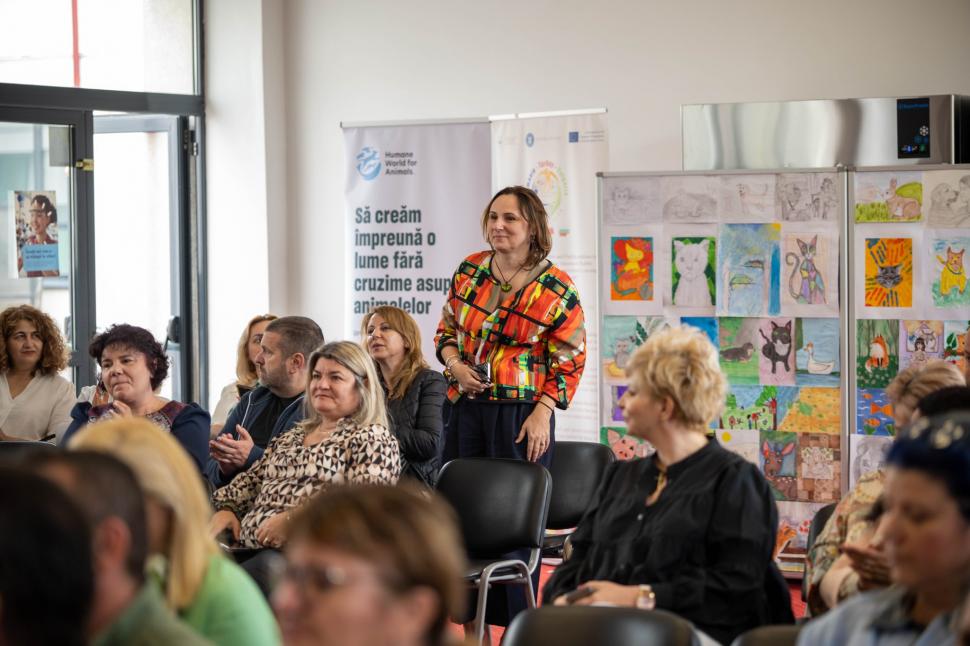 "Ora cu şi pentru animale" ar putea deveni materie opţională în şcolile din toată România. Autorităţile din Ilfov pregătesc documentele 976598