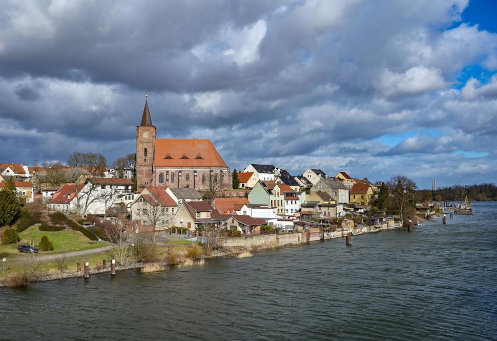 Un oraș din Germania vrea să atragă noi locuitori oferind cazare gratuită 976468