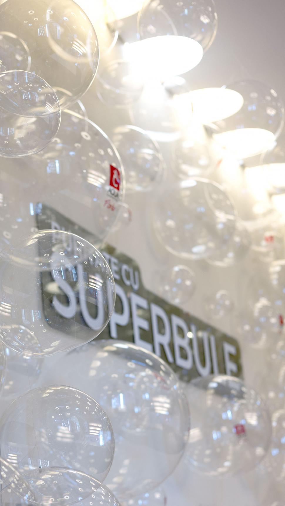 Puritate și rafinament la FOMO: AQUA Carpatica redefinește efervescența 976965