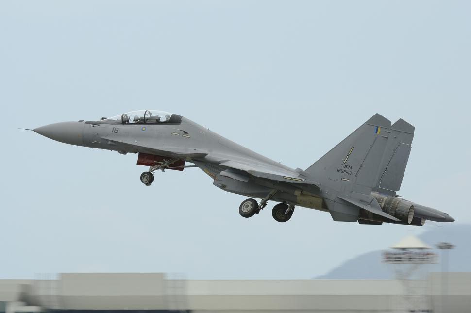 10 cele mai puternic înarmate avioane de vânătoare din lume. F-35 este doar pe locul 6 976808