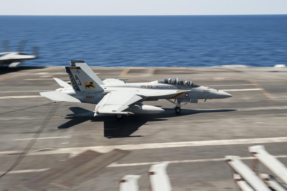 10 cele mai puternic înarmate avioane de vânătoare din lume. F-35 este doar pe locul 6 976811