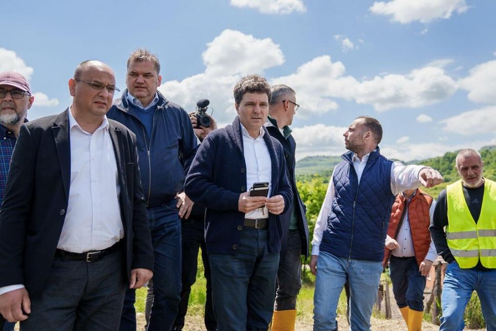 Nicușor Dan anunță primele măsuri la Praid: Salrom va face un „bypass” care să preia apa. Întrebarea e dacă putem salva întreaga salină 977140