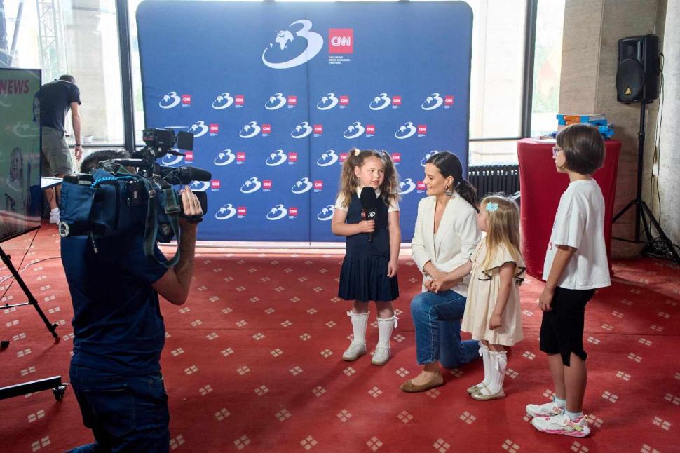 Copiii din Craiova sunt sărbătoriţi de ziua lor în "Tabara de Genii", organizată la Teatrul Național "Marin Sorescu" 977264