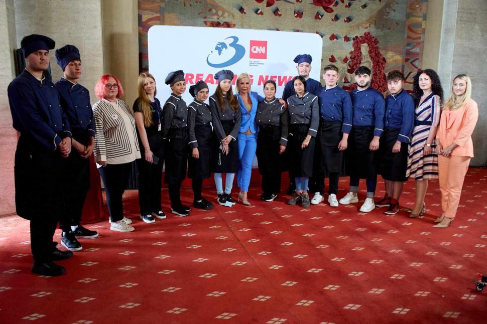 Copiii din Craiova sunt sărbătoriţi de ziua lor în "Tabara de Genii", organizată la Teatrul Național "Marin Sorescu" 977266