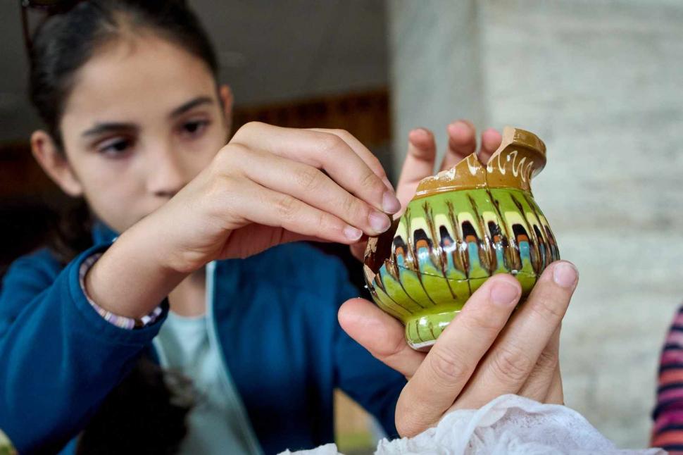 Copiii din Craiova sunt sărbătoriţi de ziua lor în "Tabara de Genii", organizată la Teatrul Național "Marin Sorescu" 977267