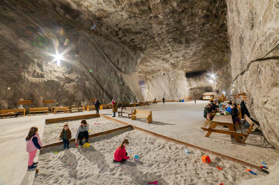 Cum arăta Salina Praid, înainte să fie distrusă de inundaţii. 500 de mii de turiști au vizitat salina în 2024 977304