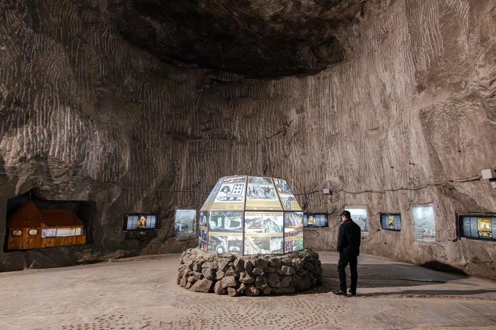 Cum arăta Salina Praid, înainte să fie distrusă de inundaţii. 500 de mii de turiști au vizitat salina în 2024 977326