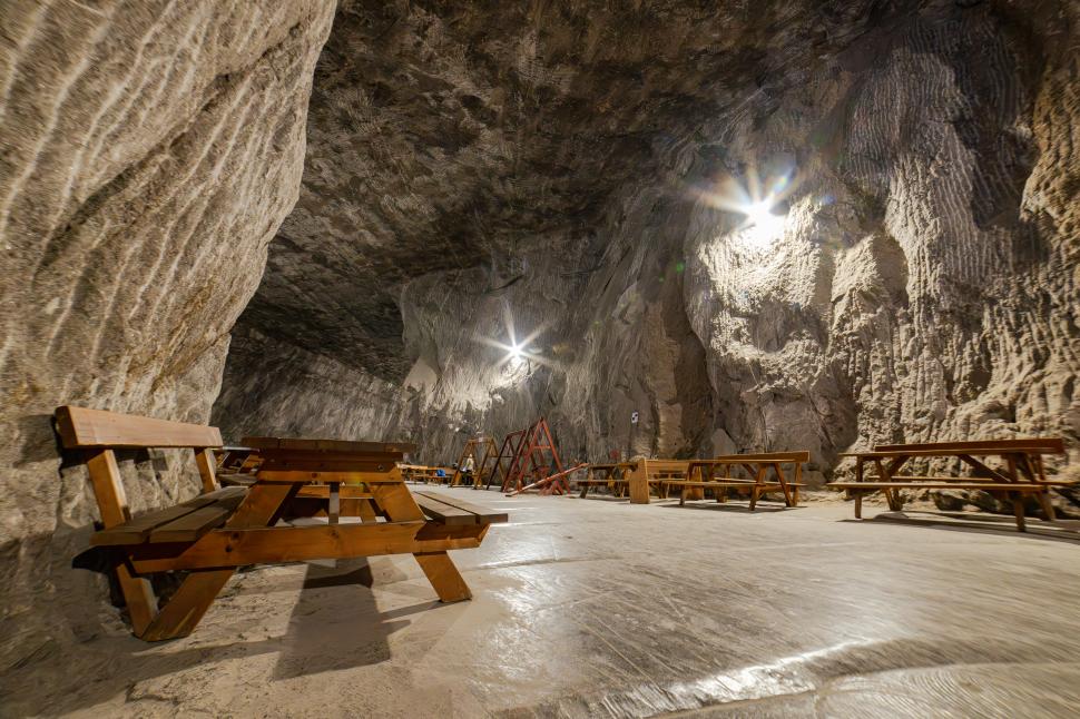 Cum arăta Salina Praid, înainte să fie distrusă de inundaţii. 500 de mii de turiști au vizitat salina în 2024 977335