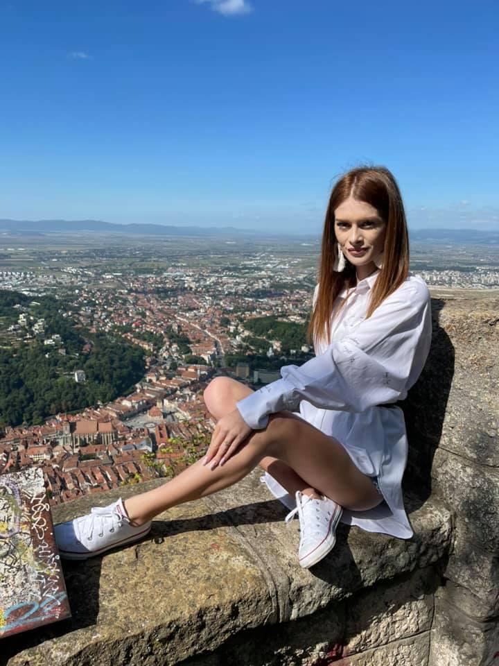 Apar detalii şocante în cazul crimei din Cosmopolis. Teodora era hărțuită de ani de zile, agresorul a scris o carte despre relația lor 977553