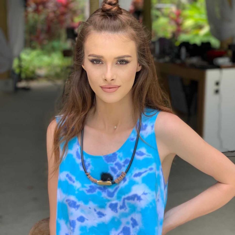 Apar detalii şocante în cazul crimei din Cosmopolis. Teodora era hărțuită de ani de zile, agresorul a scris o carte despre relația lor 977559