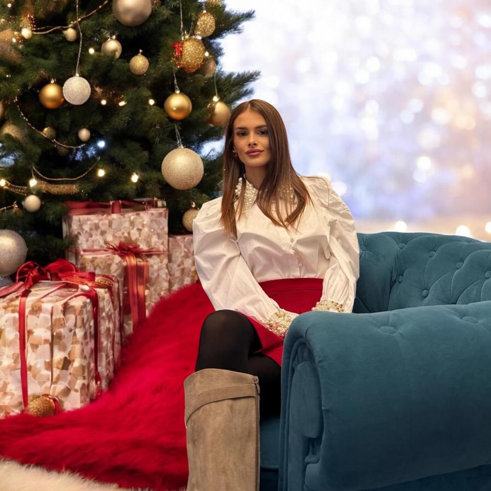 Apar detalii şocante în cazul crimei din Cosmopolis. Teodora era hărțuită de ani de zile, agresorul a scris o carte despre relația lor 977573