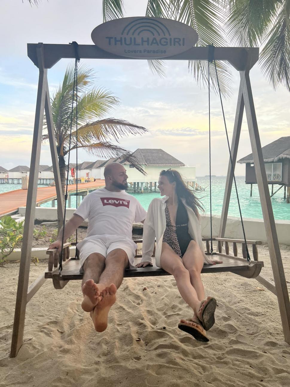 Apar detalii şocante în cazul crimei din Cosmopolis. Teodora era hărțuită de ani de zile, agresorul a scris o carte despre relația lor 977579