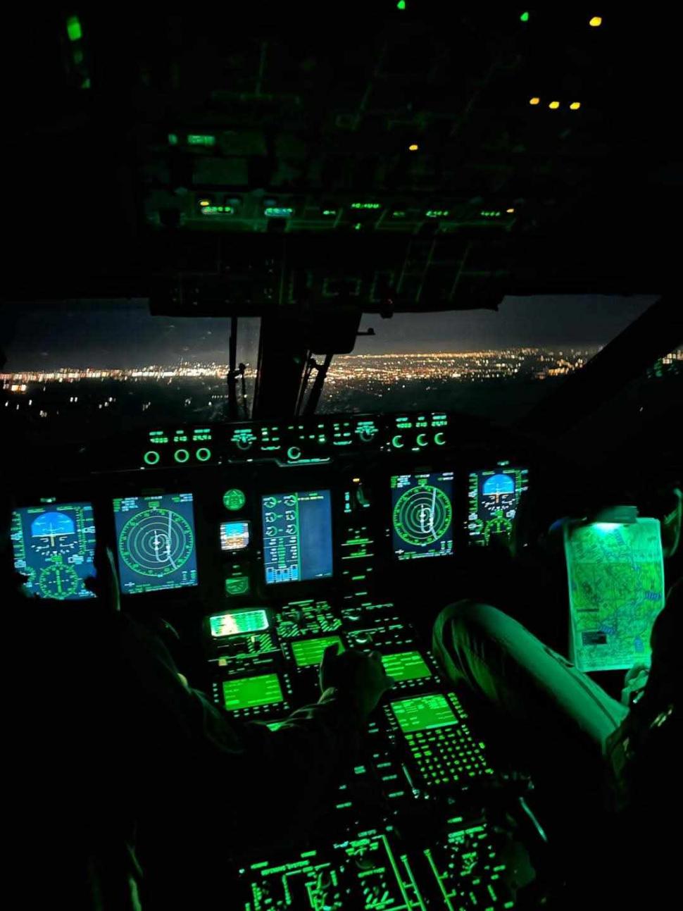 Imagini exclusive din avionul Spartan amenajat special pentru Nicușor Dan și delegația României la Vilnius 977713