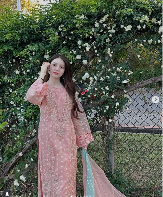 O fată de 17 ani, vedetă pe TikTok, a fost împușcată mortal de un bărbat pentru că nu a vrut să se întâlnească cu el 978318