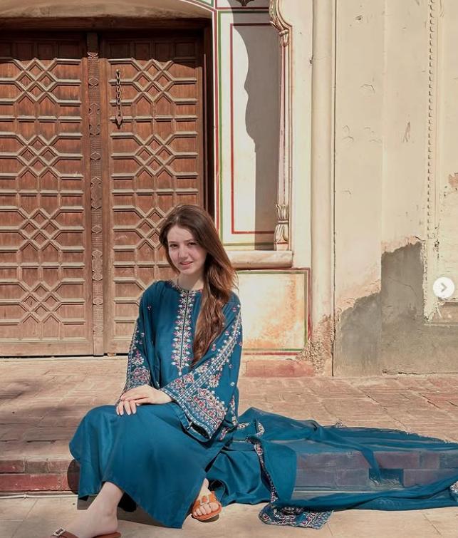 O fată de 17 ani, vedetă pe TikTok, a fost împușcată mortal de un bărbat pentru că nu a vrut să se întâlnească cu el 978324