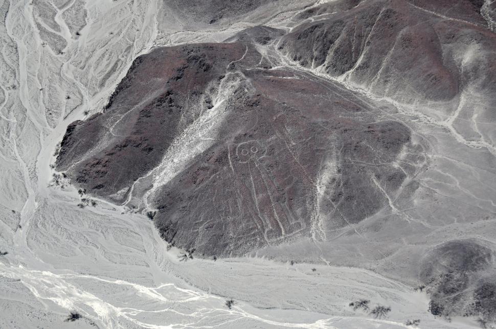 Revoltă în lumea arheologiei. Peru reduce suprafaţa rezervaţiei în care se află celebrele linii Nazca 978131