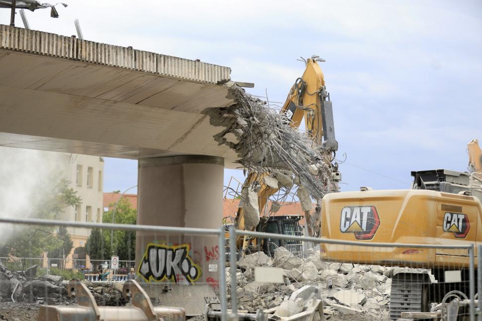 The Guardian: „Ruginească-se în pace”. Cum a ajuns Germania de la motorul Europei la o infrastructură în colaps și cum profită AfD-ul 978006