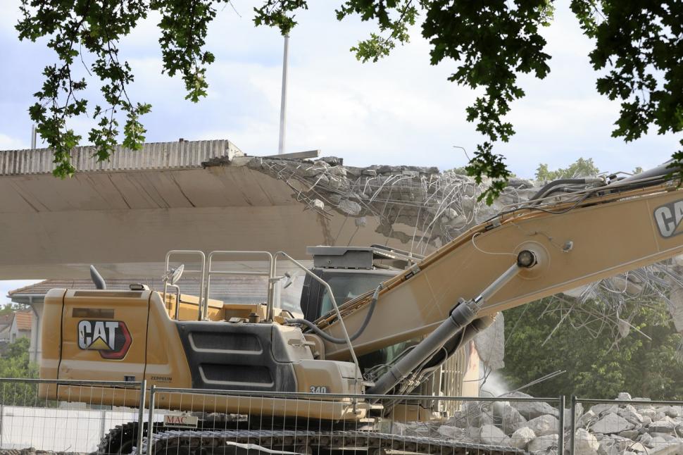 The Guardian: „Ruginească-se în pace”. Cum a ajuns Germania de la motorul Europei la o infrastructură în colaps și cum profită AfD-ul 978007