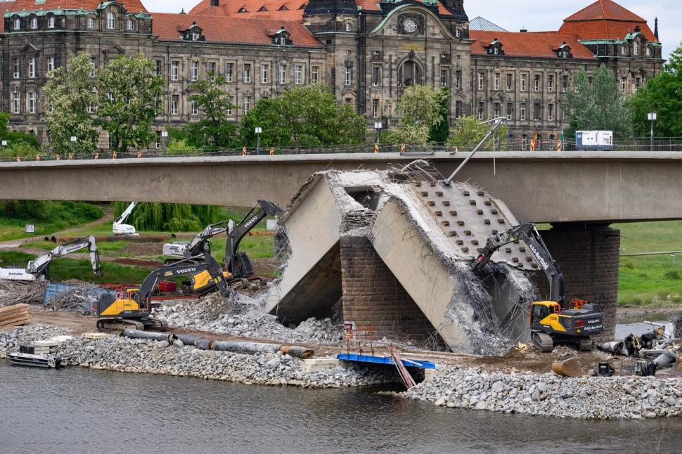 The Guardian: „Ruginească-se în pace”. Cum a ajuns Germania de la motorul Europei la o infrastructură în colaps și cum profită AfD-ul 978015